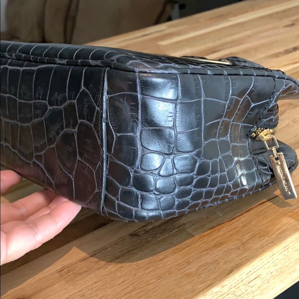 ANTONIO MELANI Croc Embossed Leather Purse - Picture 12 of 14